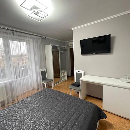 Золотий Лев Ξενοδοχείο Zvenyhorodka Εξωτερικό φωτογραφία